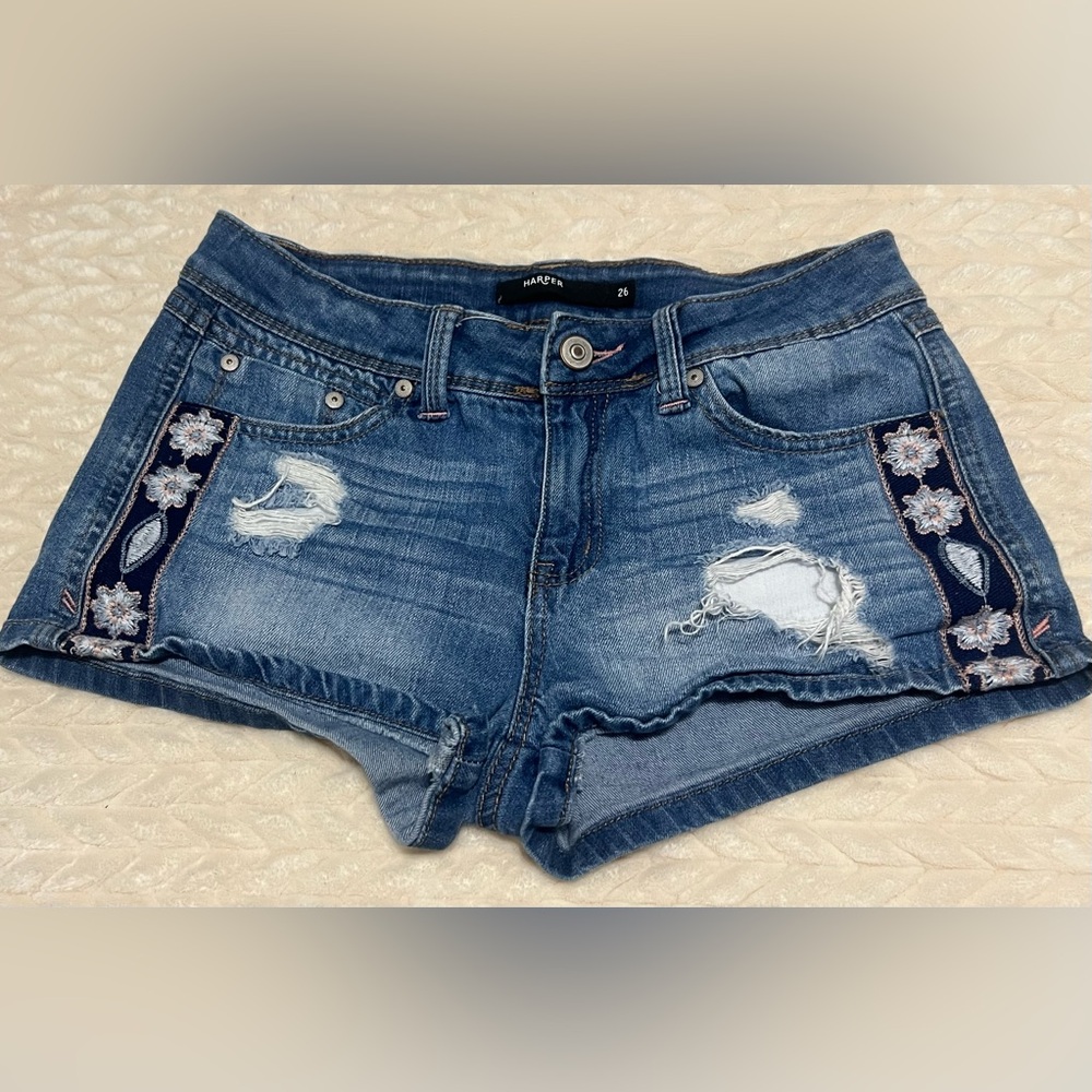 Harper Women’s Boho Distressed Floral Embroidered Stripe   In great condition .